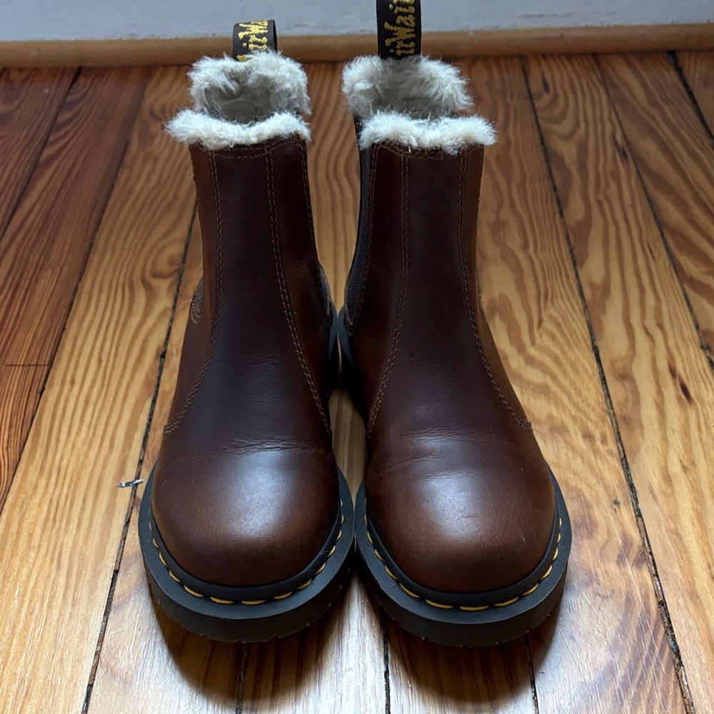 Doc Marten 2976 Fur Lined Leonore Chelsea Boot